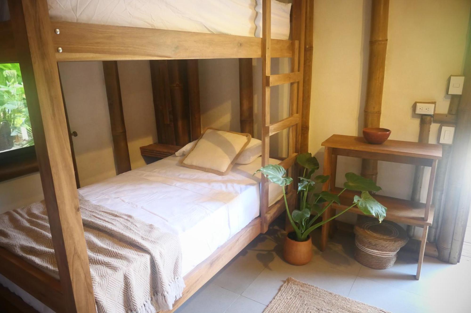 Dream Surf House Santa Teresa Pansiyon Playa Hermosa Cobano Dış mekan fotoğraf